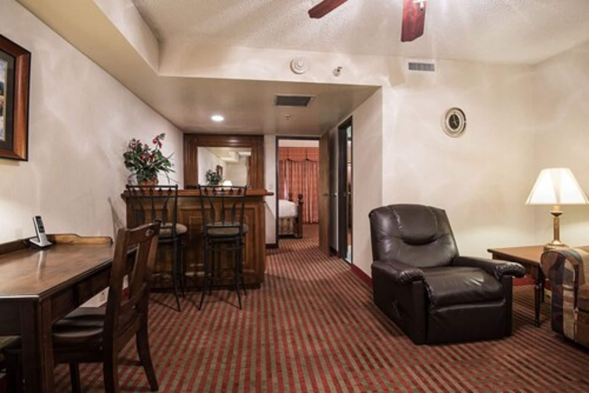 Mcm Elegante Suites Абилин Екстериор снимка