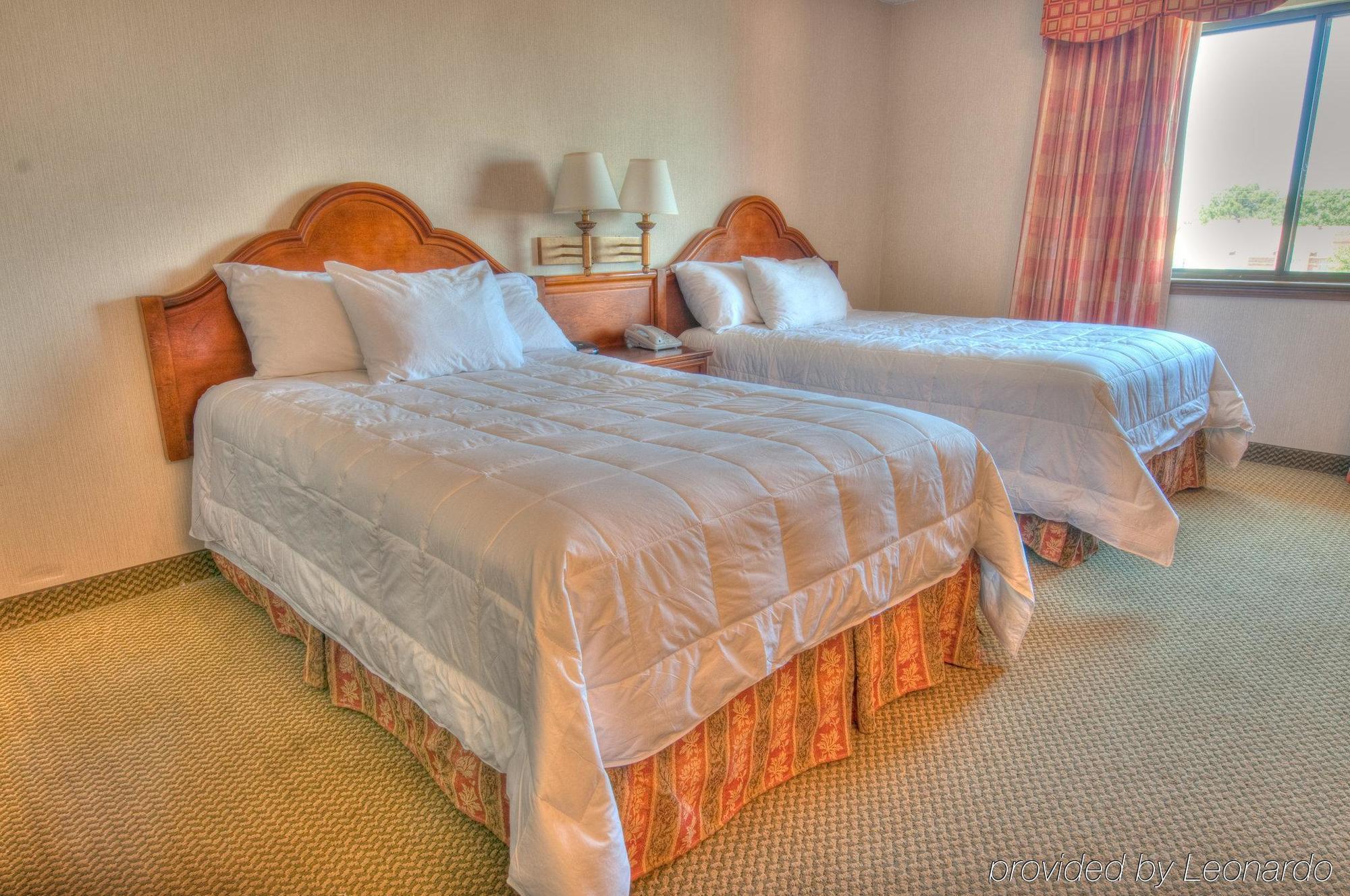 Mcm Elegante Suites Абилин Екстериор снимка