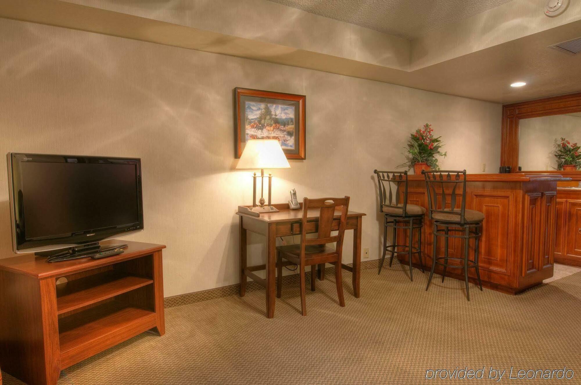 Mcm Elegante Suites Абилин Екстериор снимка